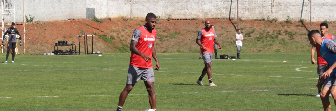 imagem da materia: Emerson exalta Nelsinho Baptista e boa fase da Ponte Preta