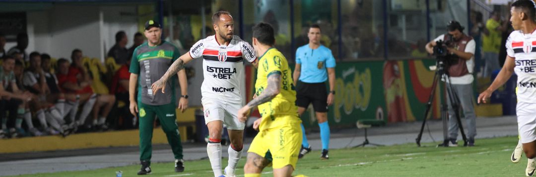 imagem da materia: Botafogo-SP volta a vencer após susto na Série B