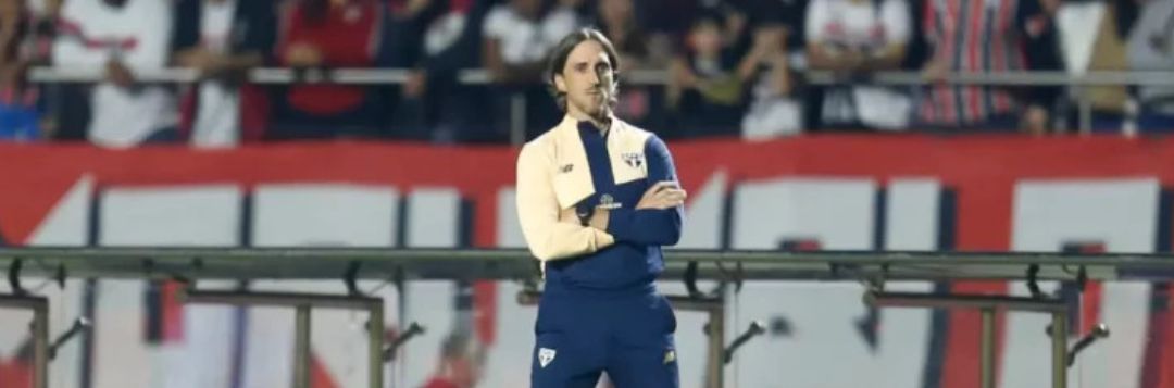 imagem da materia: Zubeldía volta a ficar pendurado no Brasileirão