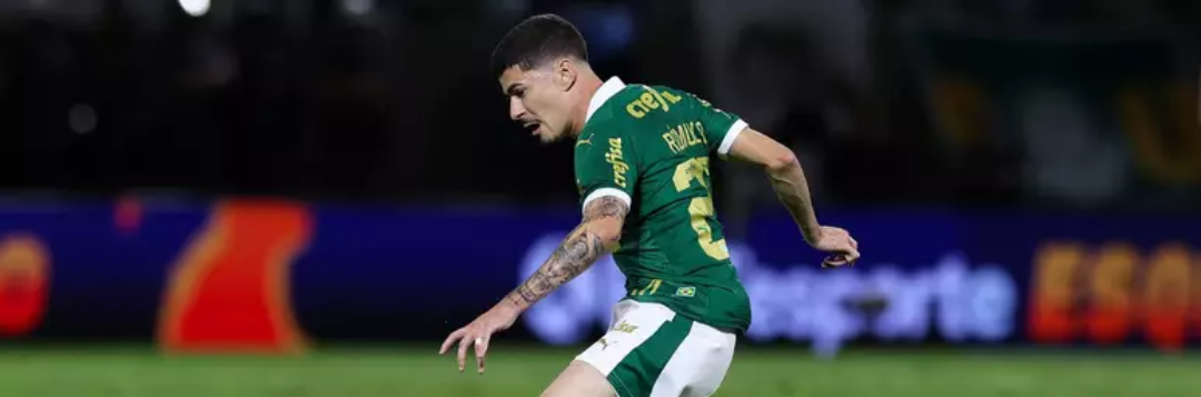imagem da materia: Rômulo encanta nos treinos, mas não joga há dois meses
