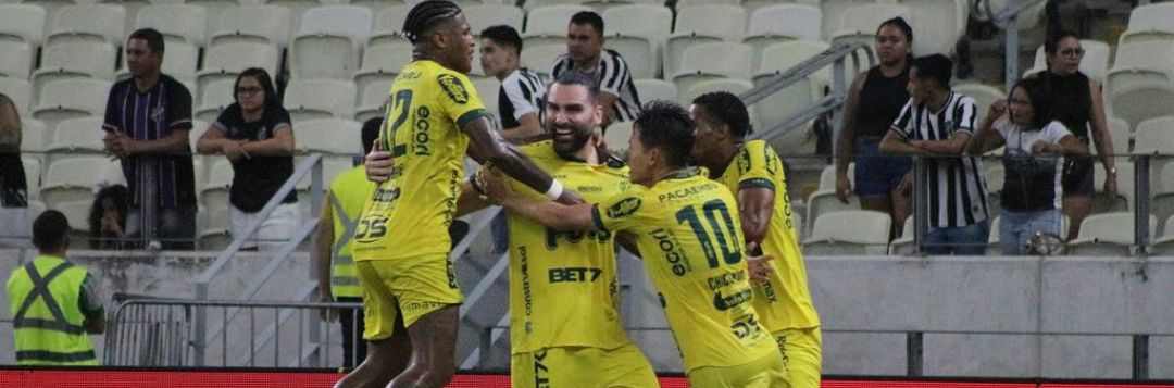 imagem da materia: Mirassol vence e assume a liderança da Série B