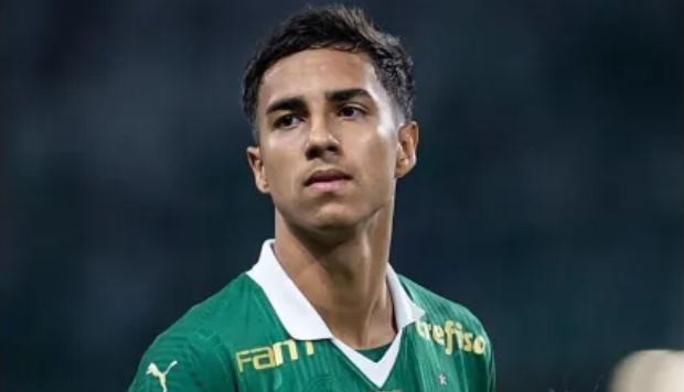 imagem da materia: Vitor Reis não treina e pode desfalcar contra Athletico-PR