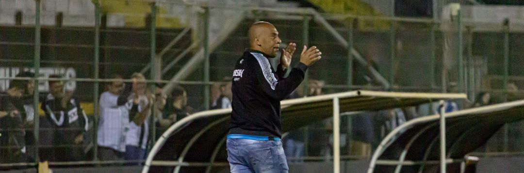 imagem da materia: Renato Peixe valoriza empate no Come-Fogo