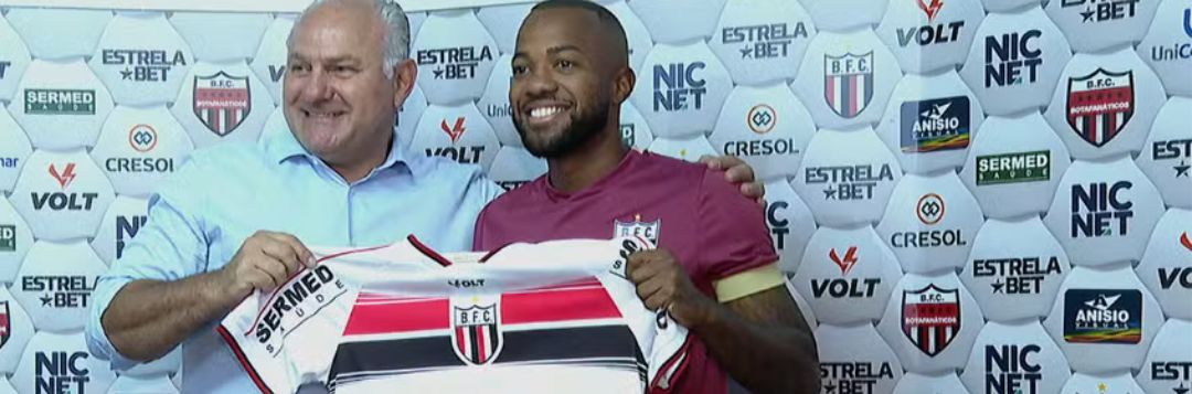 imagem da materia: Victor Andrade é apresentado no Botafogo-SP