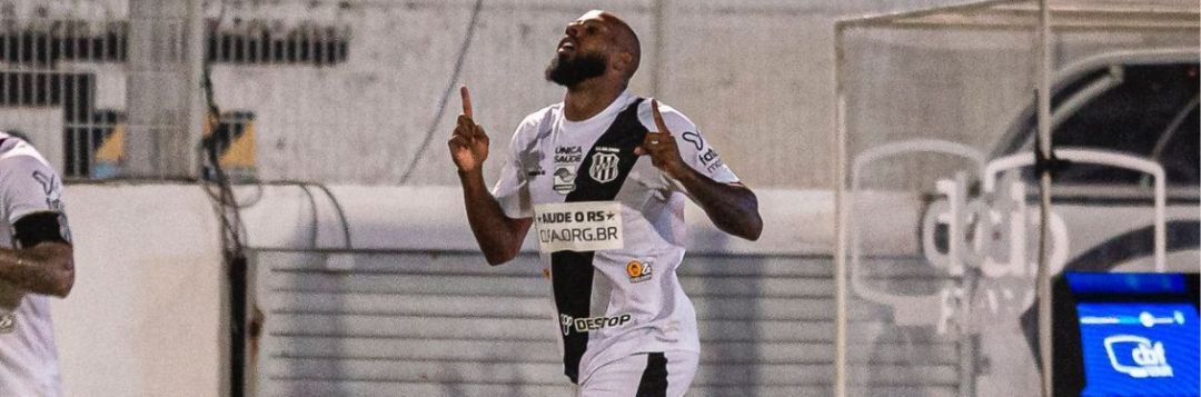 imagem da materia: Sérgio Raphael volta a ficar à disposição na Ponte Preta