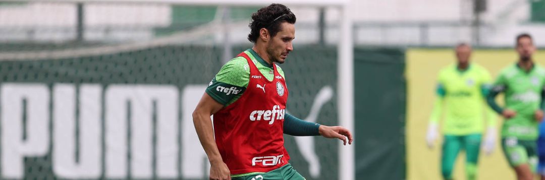 imagem da materia: Raphael Veiga comemora marca de 50 gols no Allianz Parque