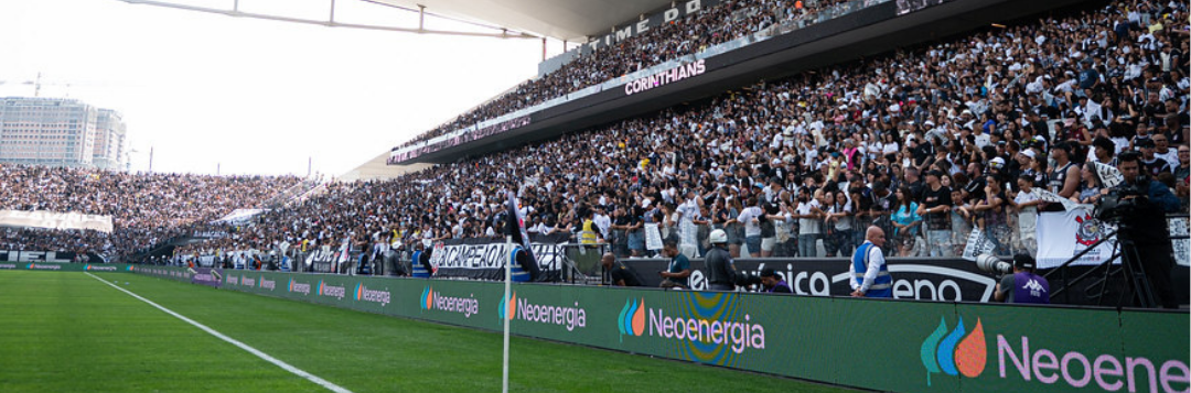imagem da materia: Corinthians quebra recorde de público no futebol feminino