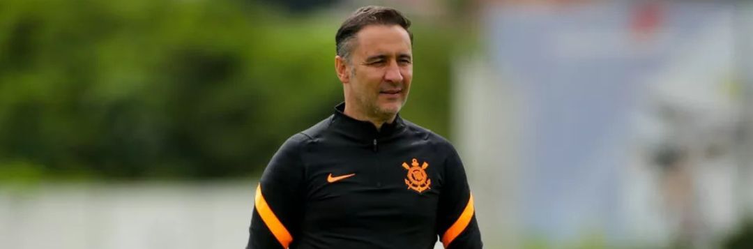 imagem da materia: Corinthians terá que pagar valor milionário a Vitor Pereira