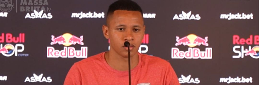 imagem da materia: Arthur Sousa é apresentado pelo Bragantino