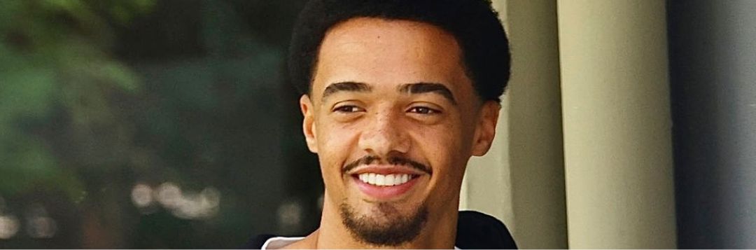 imagem da materia: Jamal Lewis é o 12° europeu a passar pelo São Paulo