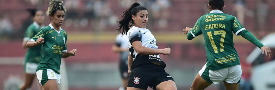 imagem da materia: Corinthians perde mas está na final do Brasileiro Feminino