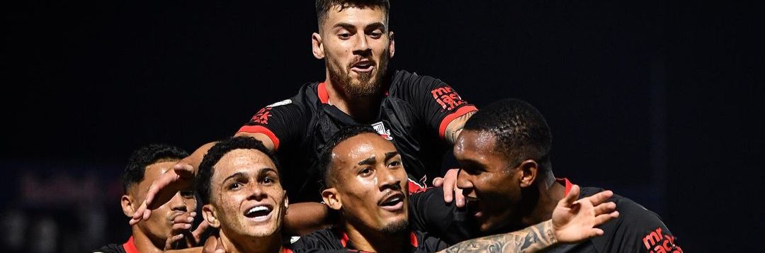 imagem da materia: Nos acréscimos, Bragantino vence o Bahia e encerra seca