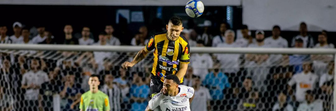 imagem da materia: Santos e Novorizontino é marcado por lance polêmico