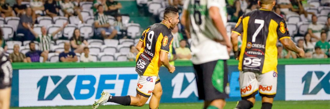 imagem da materia: Neto Pessoa chega a três gols nos últimos cinco jogos
