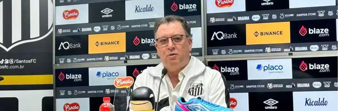 imagem da materia: Atraso dura pouco e Santos acerta salários do mês de agosto