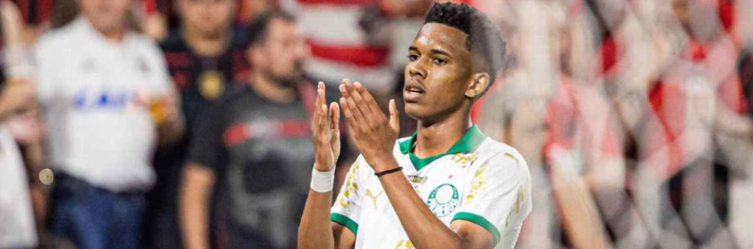 imagem da materia: Palmeiras joga melhor e derrota Athletico-PR na Ligga Arena