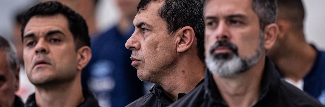 imagem da materia: Carille elogia elenco e 'não escuta' pressão da torcida