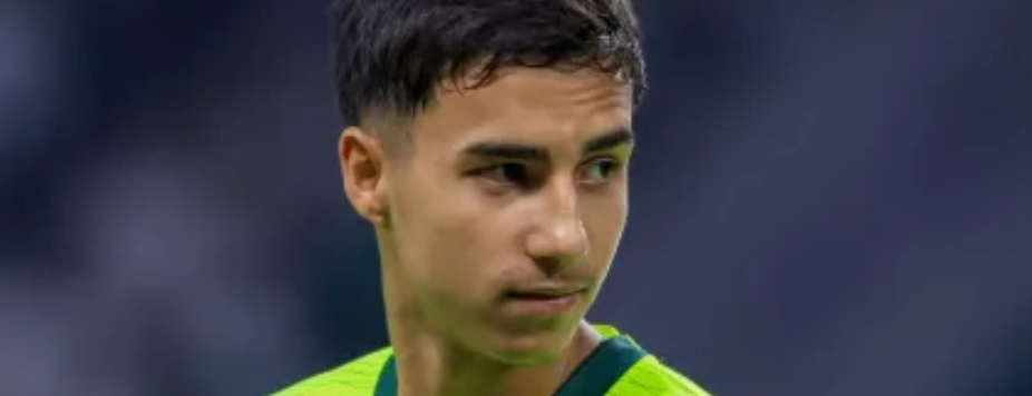 imagem da materia: Sondado por Real Madrid, Vitor Reis mantém foco no Palmeiras