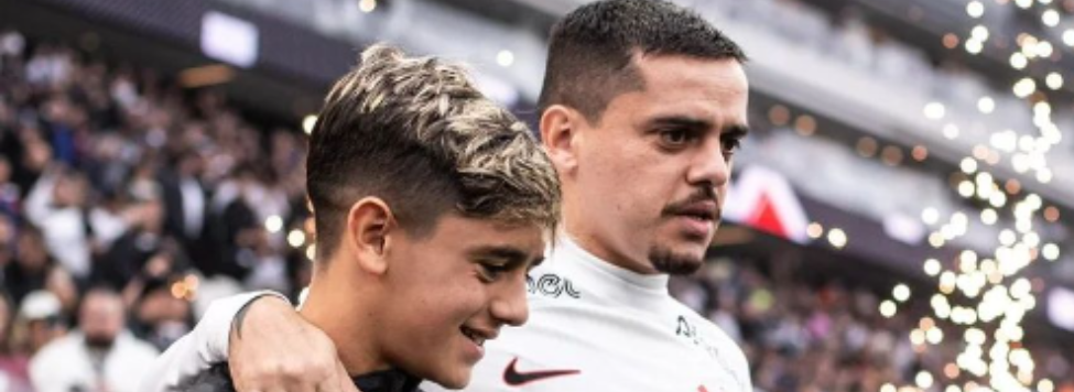 imagem da materia: Filho de Fagner renova com Corinthians