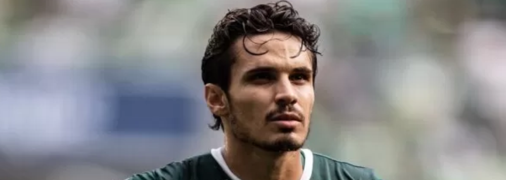 imagem da materia: Com Maurício em ascensão, Veiga tenta recuperar bom futebol