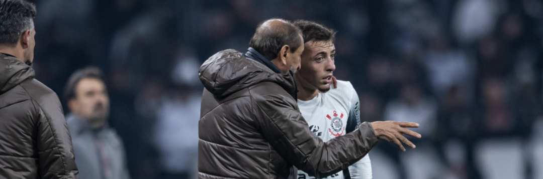 imagem da materia: Ryan tem nova trajetória no Timão após chegada de Ramón Díaz