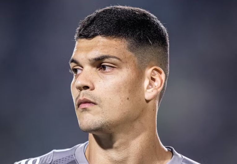 imagem da materia: Brazão falha três vezes e tem noite para esquecer