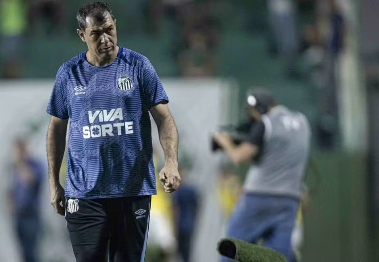 imagem da materia: Santos repete escalação nos últimos três jogos