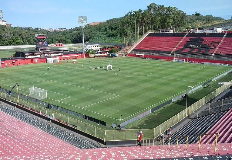 imagem da materia: Vitória x Bragantino: onde assistir, escalações e palpites