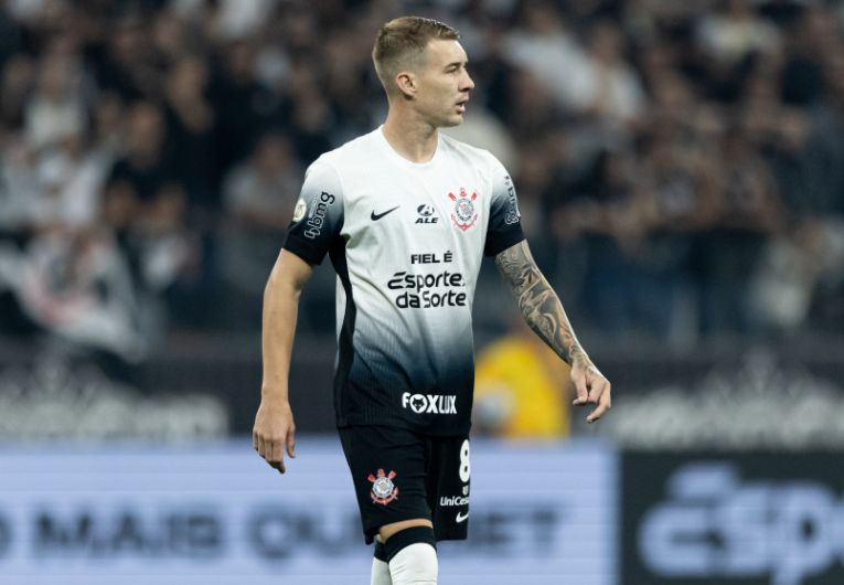 imagem da materia: Charles pede foco ao Corinthians em jogo decisivo