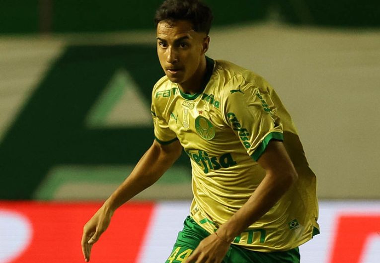 imagem da materia: Vitor Reis fala sobre sua volta à equipe titular