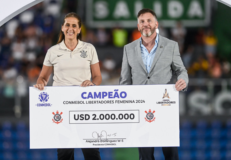 imagem da materia: Corinthians registra recorde de receitas no futebol feminino