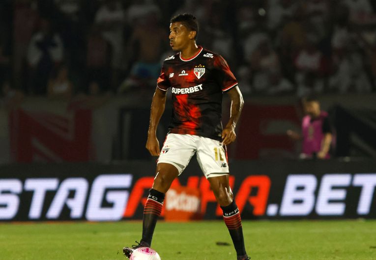 imagem da materia: São Paulo busca a vitória para entrar no G4