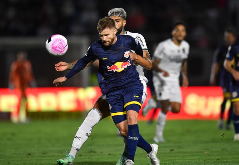 imagem da materia: Braga perde para Botafogo e se complica na briga contra o Z4