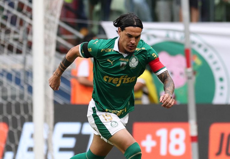 imagem da materia: Palmeiras enfrenta problemas na defesa em momento decisivo