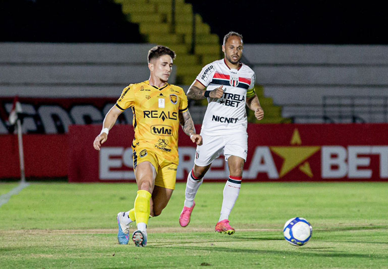 imagem da materia: Botafogo-SP enfrenta invencibilidade do Amazonas em Manaus