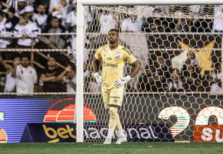 imagem da materia: Diógenes destaca apoio em estreia com o Santos