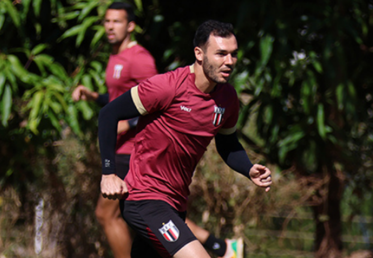 imagem da materia: Botafogo-SP terá desfalque de Jean Victor contra o Amazonas