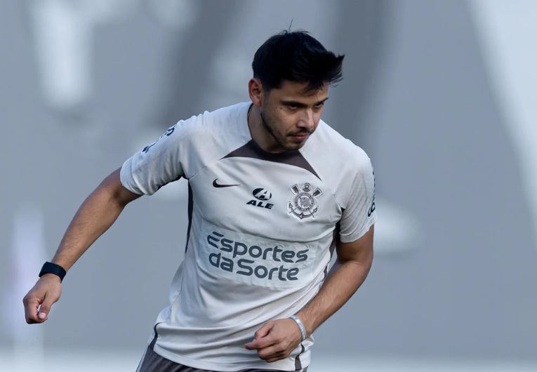 imagem da materia: Romero fala sobre sua renovação com Corinthians
