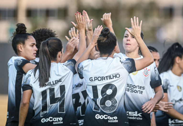 imagem da materia: Corinthians busca vaga e liderança na Libertadores Feminina