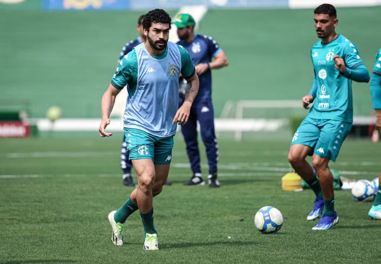 imagem da materia: Bruno Mendes sofre nova lesão
