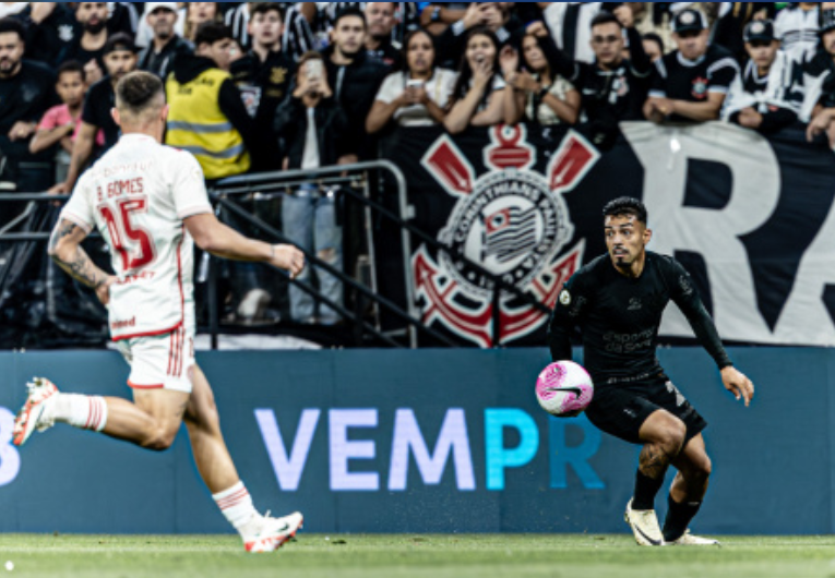 imagem da materia: Rivais do Corinthians no Z4 vão bem e embolam tabela