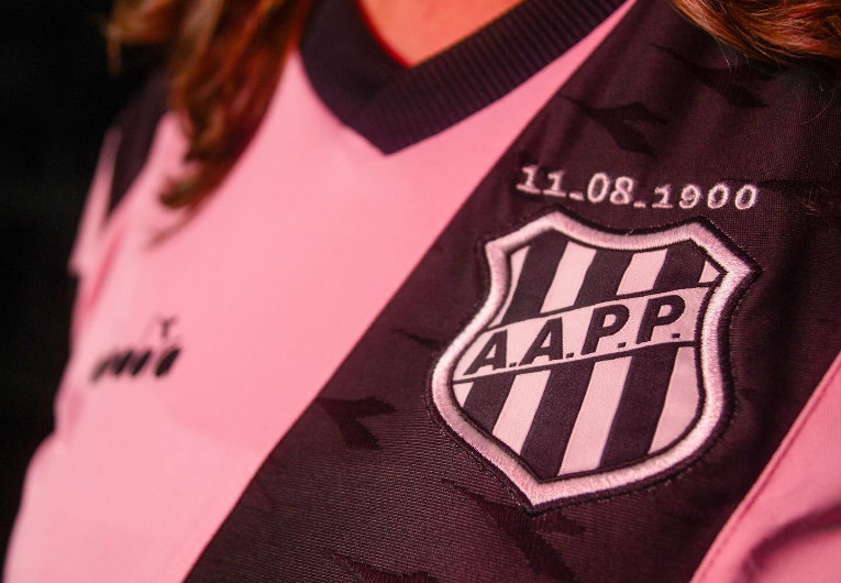 Ponte Preta lança camisa em apoio ao Outubro Rosa