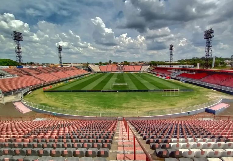 imagem da materia: Torcida do Santos esgota ingressos para jogo contra o Ituano