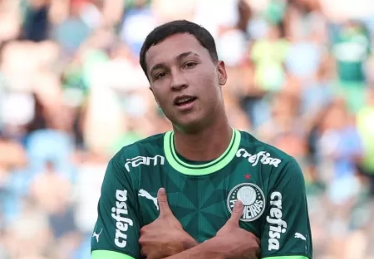 imagem da materia: Com 30 gols no ano, Thalys espera chance no profissional