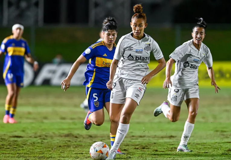 imagem da materia: Santos cai nos pênaltis nas quartas da Libertadores Feminina