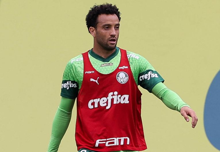 imagem da materia: Felipe Anderson prevê duelo difícil contra o Bragantino