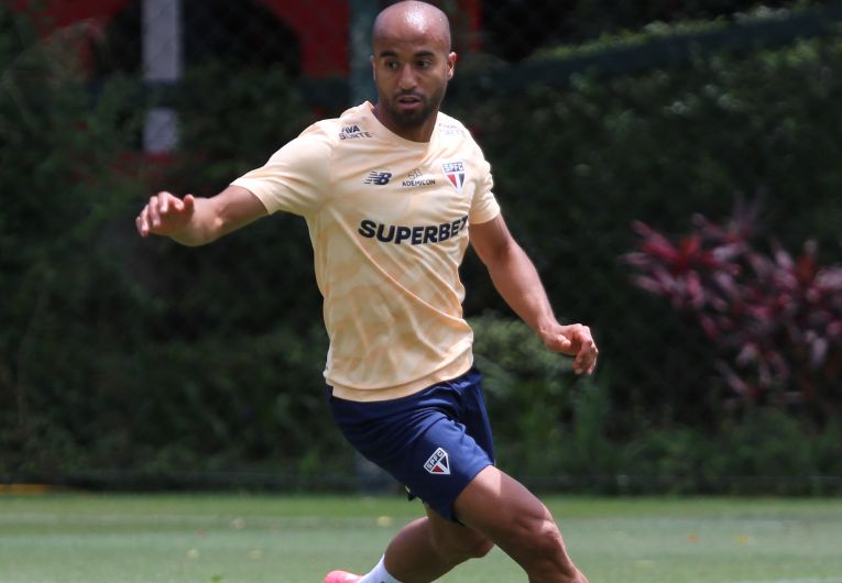 imagem da materia: São Paulo segue preparação durante período sem jogos