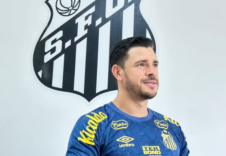 imagem da materia: Santos quer renovar com Giuliano