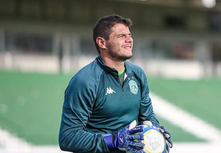 imagem da materia: Goleiro do Guarani está perto de acerto com o Náutico