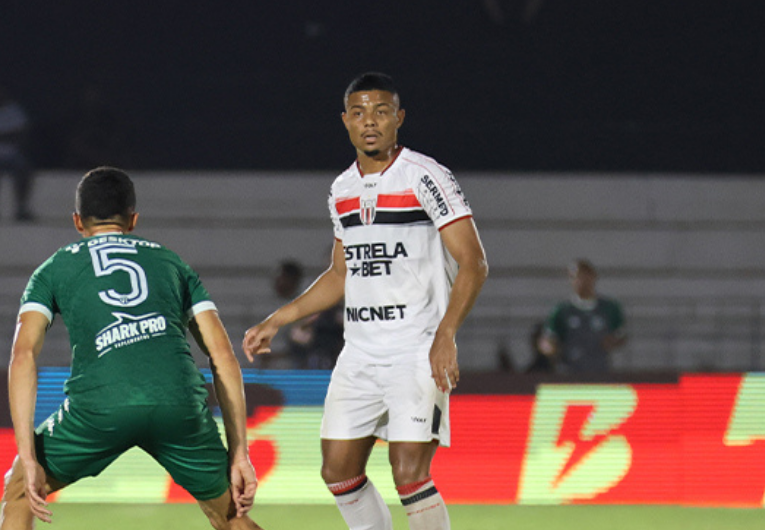 imagem da materia: Ericson celebra fase no Botafogo-SP e mira duelo com Sport